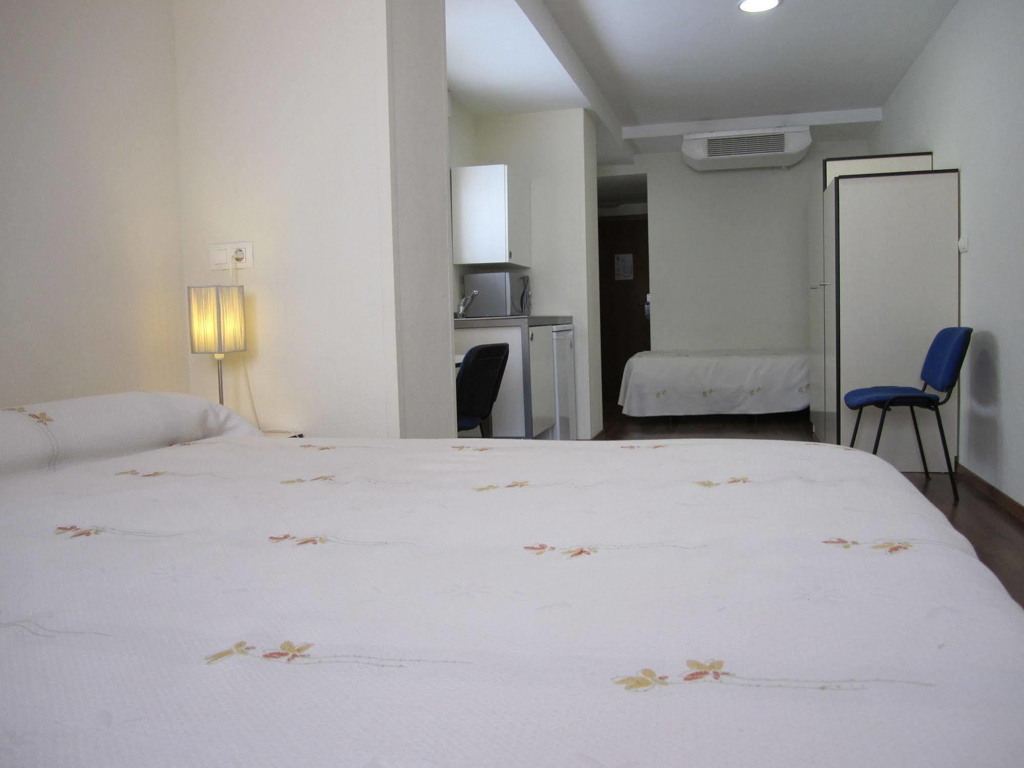 Hostal El Estudio アルマンサ エクステリア 写真